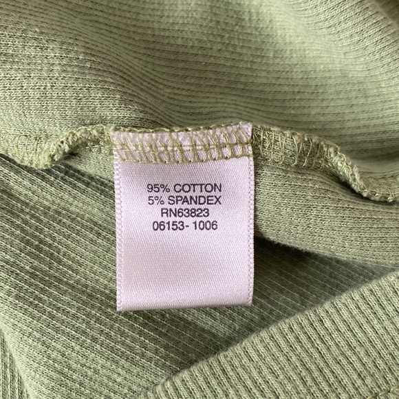 ✨3 for $25✨ Vintage Christopher & Banks Green Turtleneck Tank Top - Picture 6 of 7